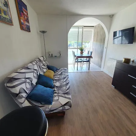 Apartment Et Pinede 26m2: 4pers, Neuf, Cosy
